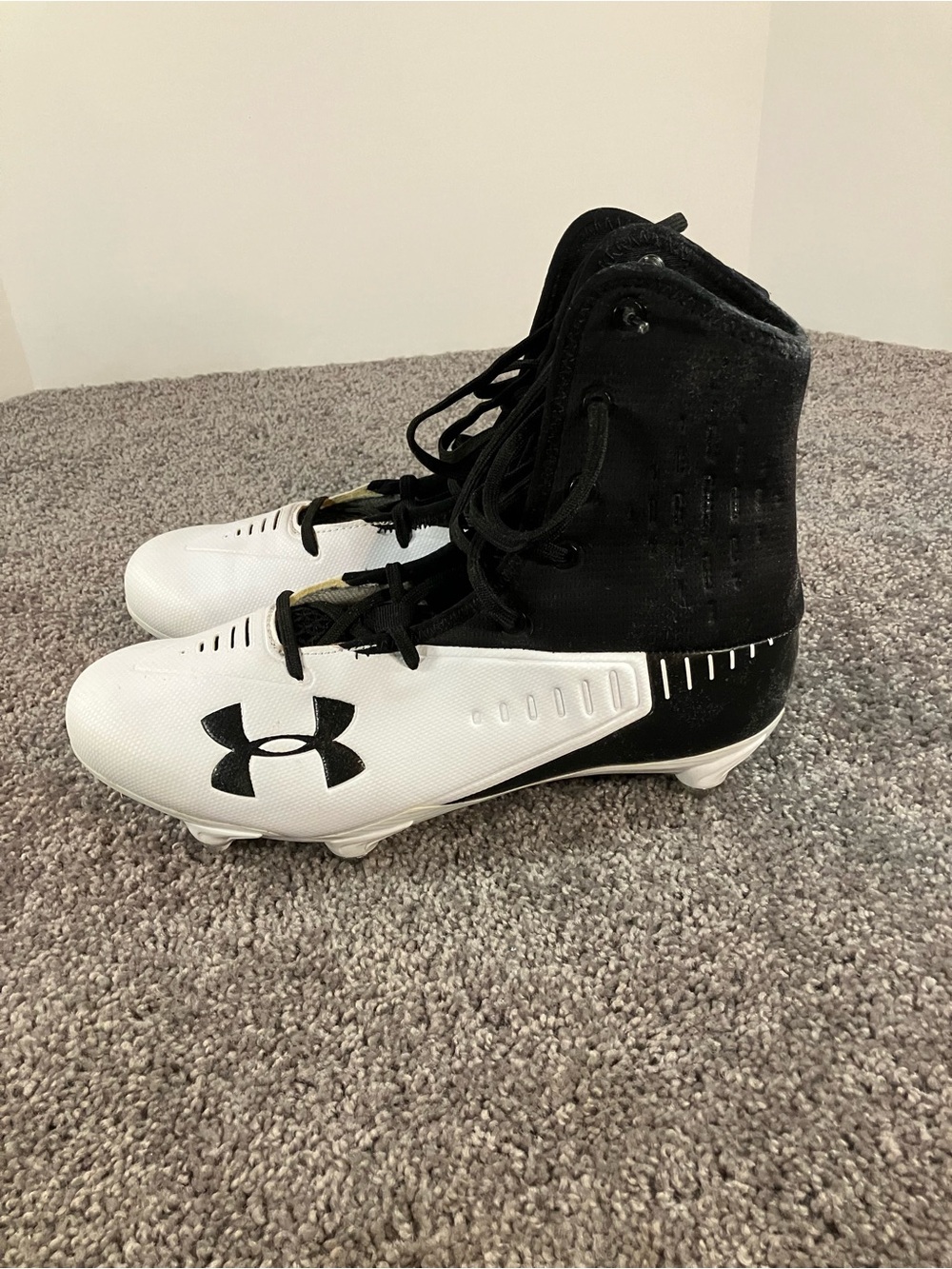 Under Armour Highlight Select MC Football Cleats Black White Size 10